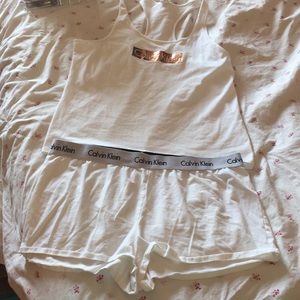 Calvin Klein soft comfy sleep set. Only tried on.
